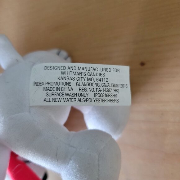 Peanuts Snoopy Plush With Holiday Hat & Scarf Whitmans Candies - Picture 8 of 8